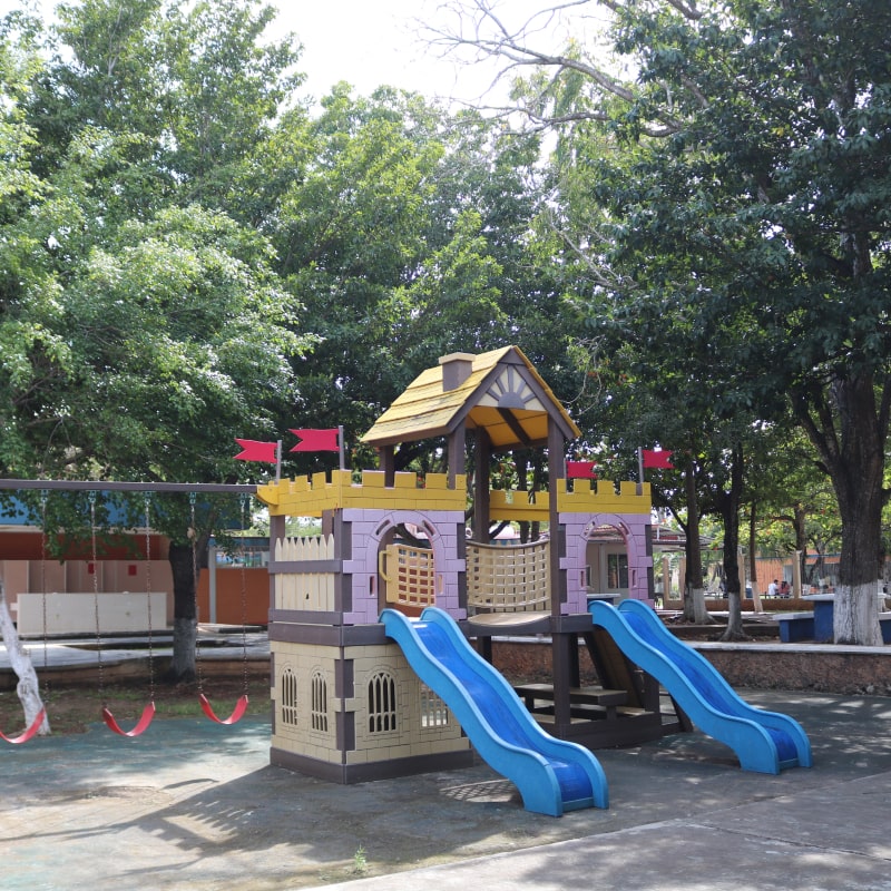 Área de juegos en instalaciones de Cumbres Chetumal